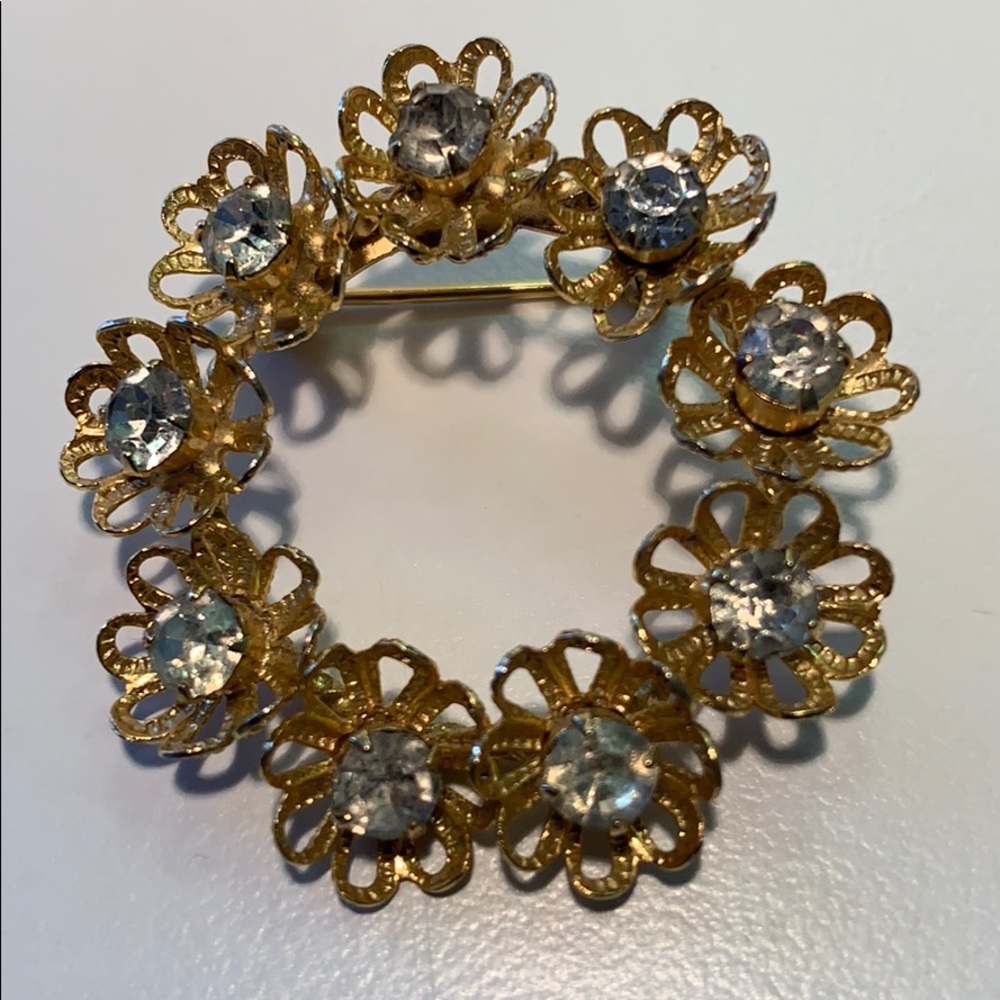 Rhinestone pin